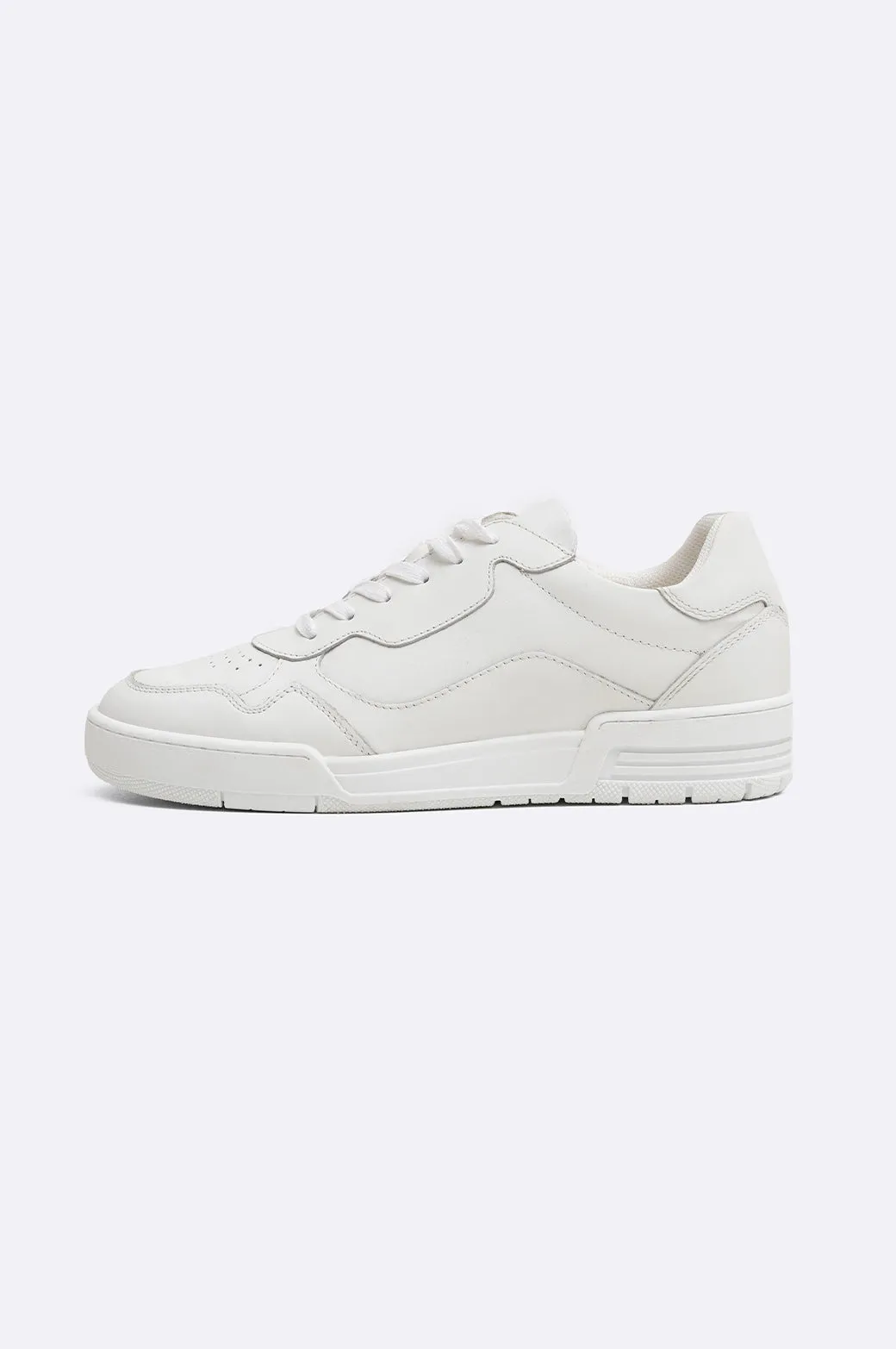 ALL WHITE LEATHER SNEAKERS