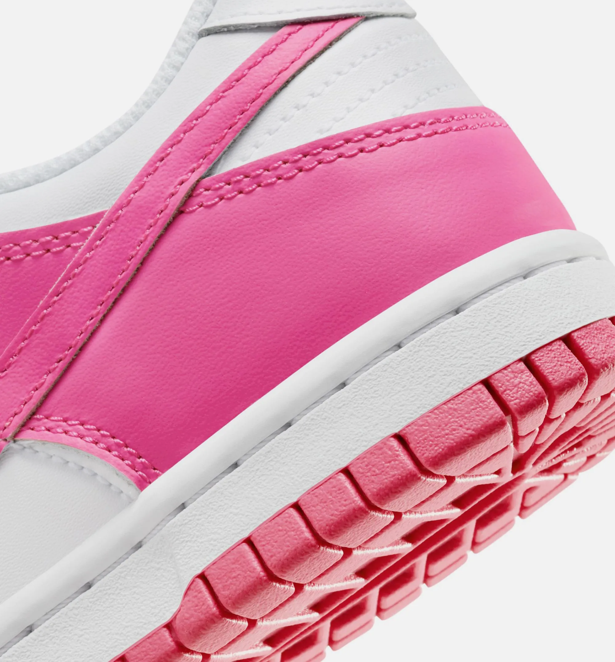 Dunk Low Laser Fushsia Grade School Lifestyle Shoe - White/Laser Fuchsia