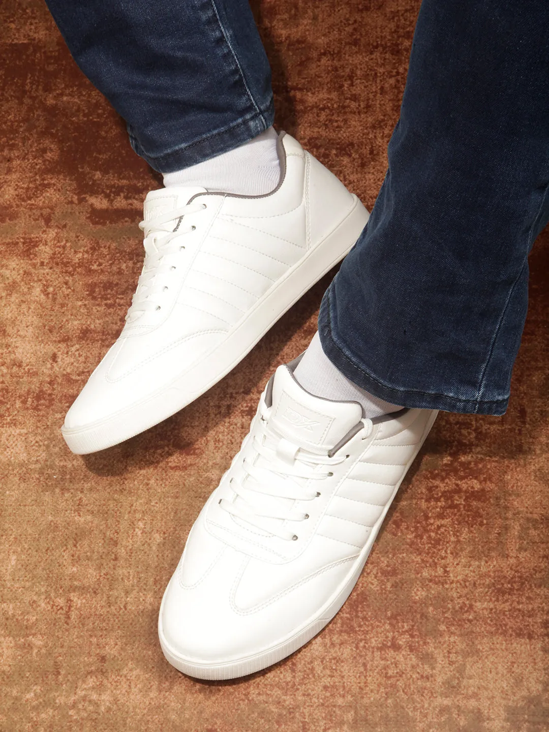 Men's White Lace Up  Sneakers IX6020