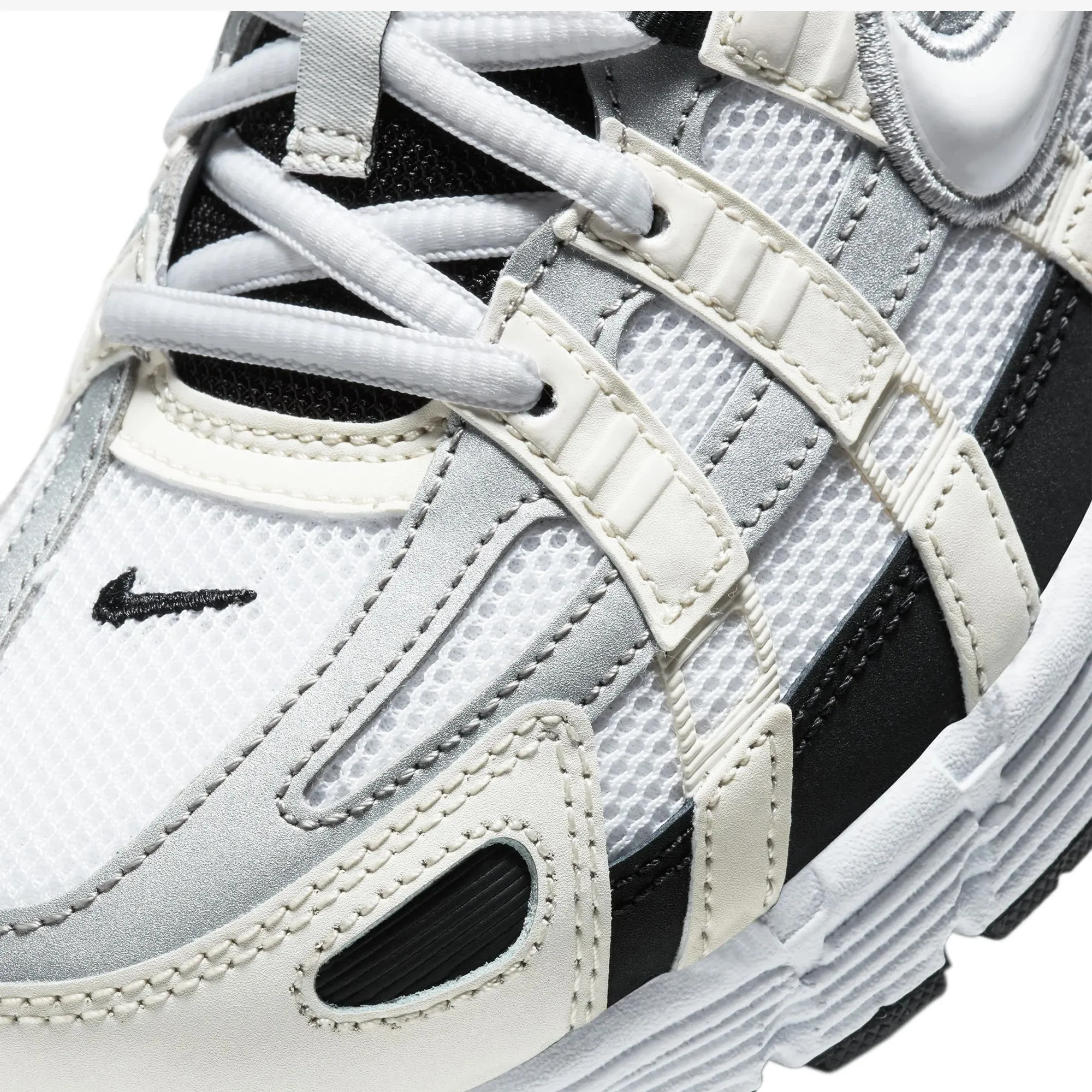 Nike | P-6000  { SAIL/WHITE-WOLF GREY-METALLIC SILVER