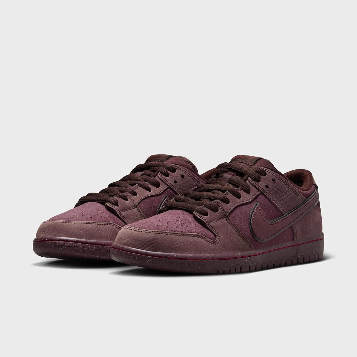 Nike SB - 'City Of Love' Dunk Low Pro Shoes (UK ONLY) - Burgundy Crush / Dark Team Red