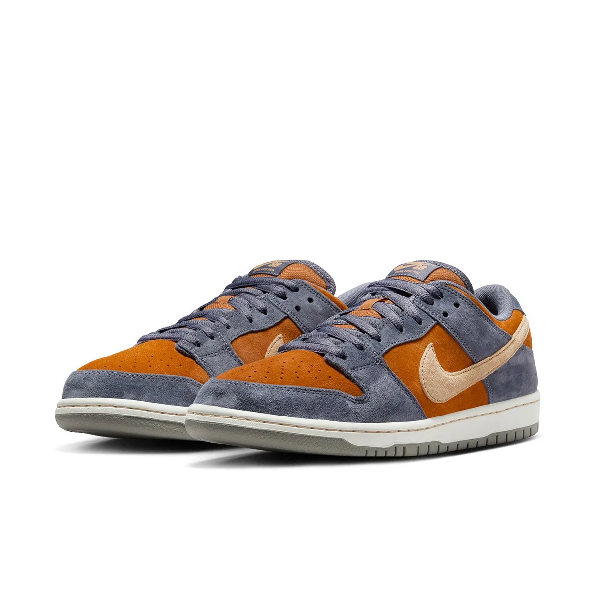 Nike SB - Dunk Low Pro Shoes Light Carbon Monarch