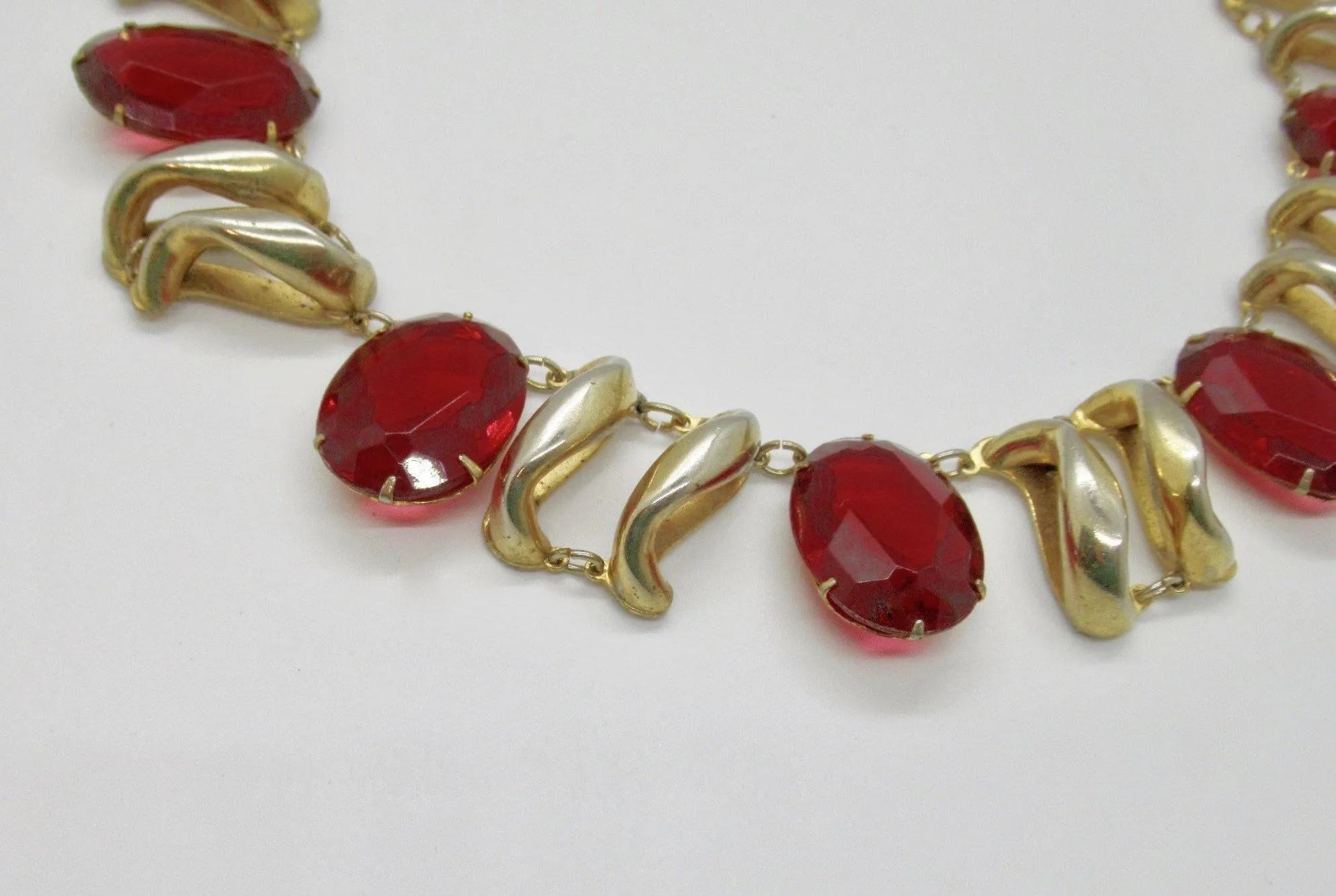 Opulent Art Deco Vintage Necklace with Ruby Red Stones